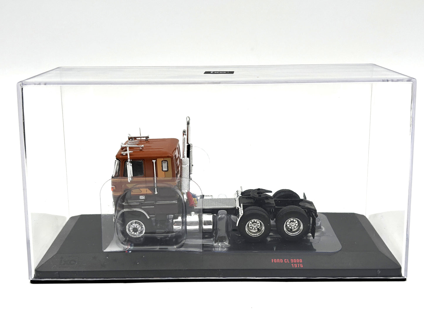 1/64 Ford CL 9000 1976 Edition