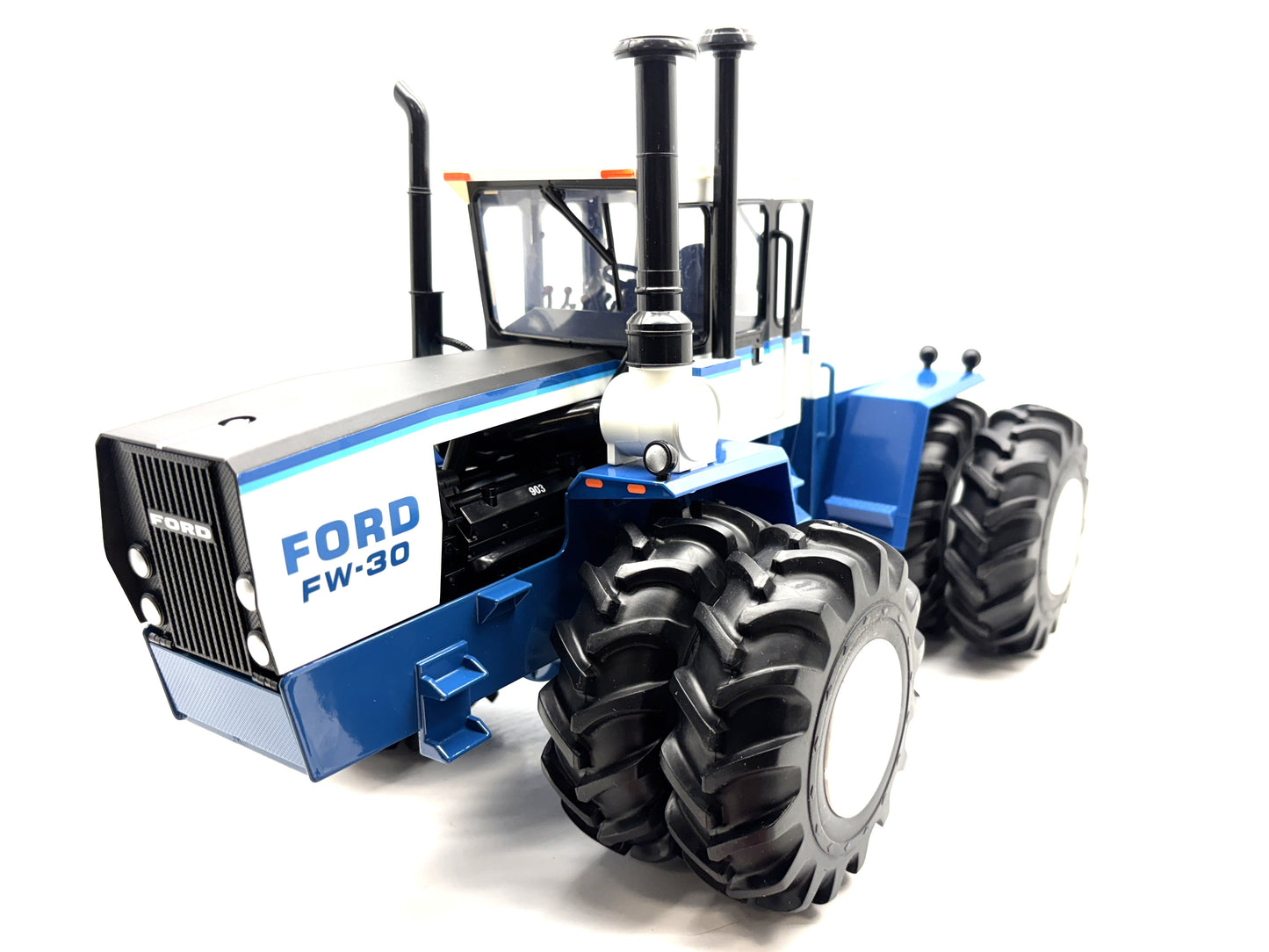 1/16 Ford FW-30 Toy Tractor Farmer
