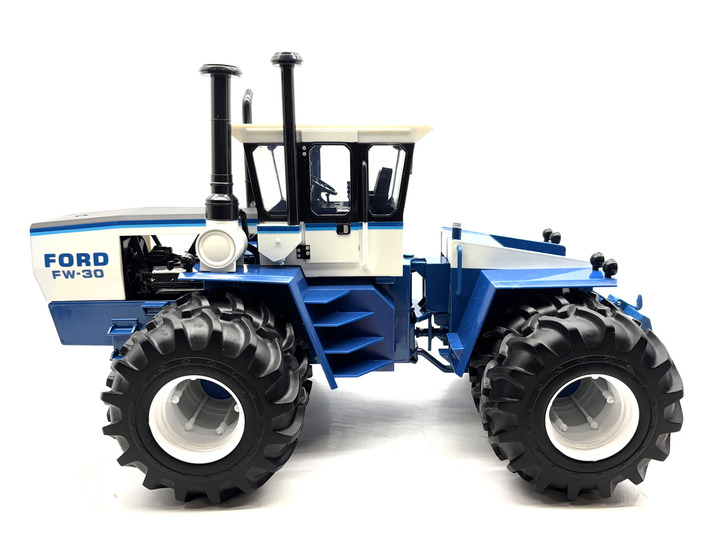 1/16 Ford FW-30 Toy Tractor Farmer