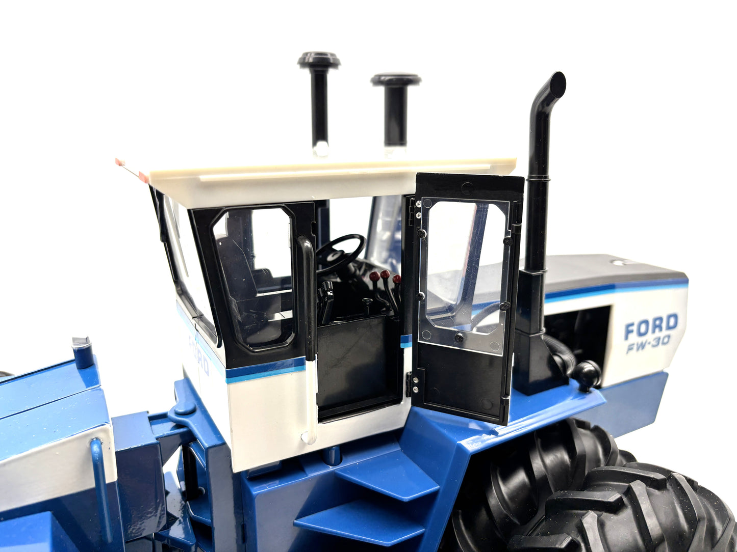 1/16 Ford FW-30 Toy Tractor Farmer