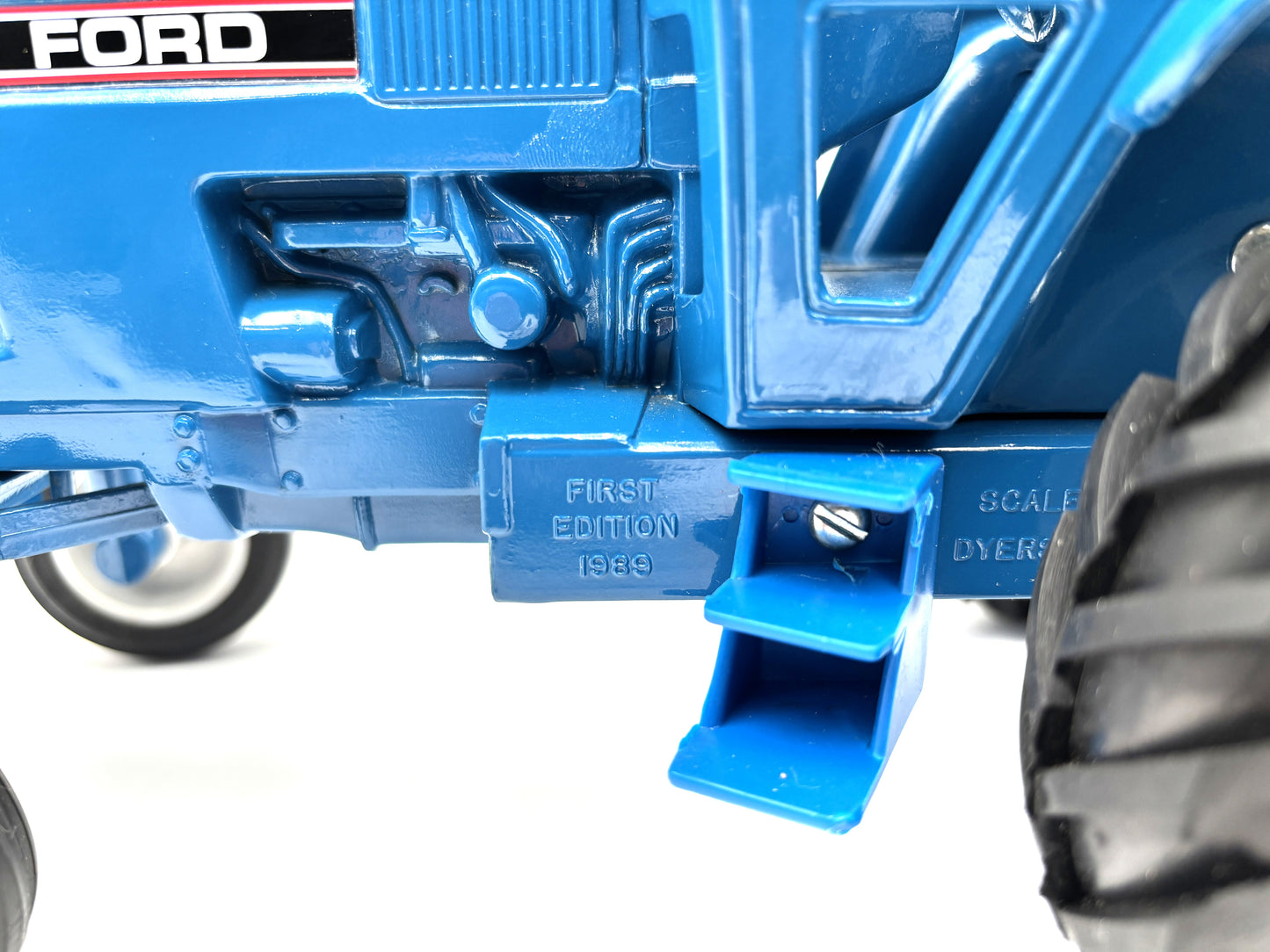 1/16 Ford TW-25 First Edition