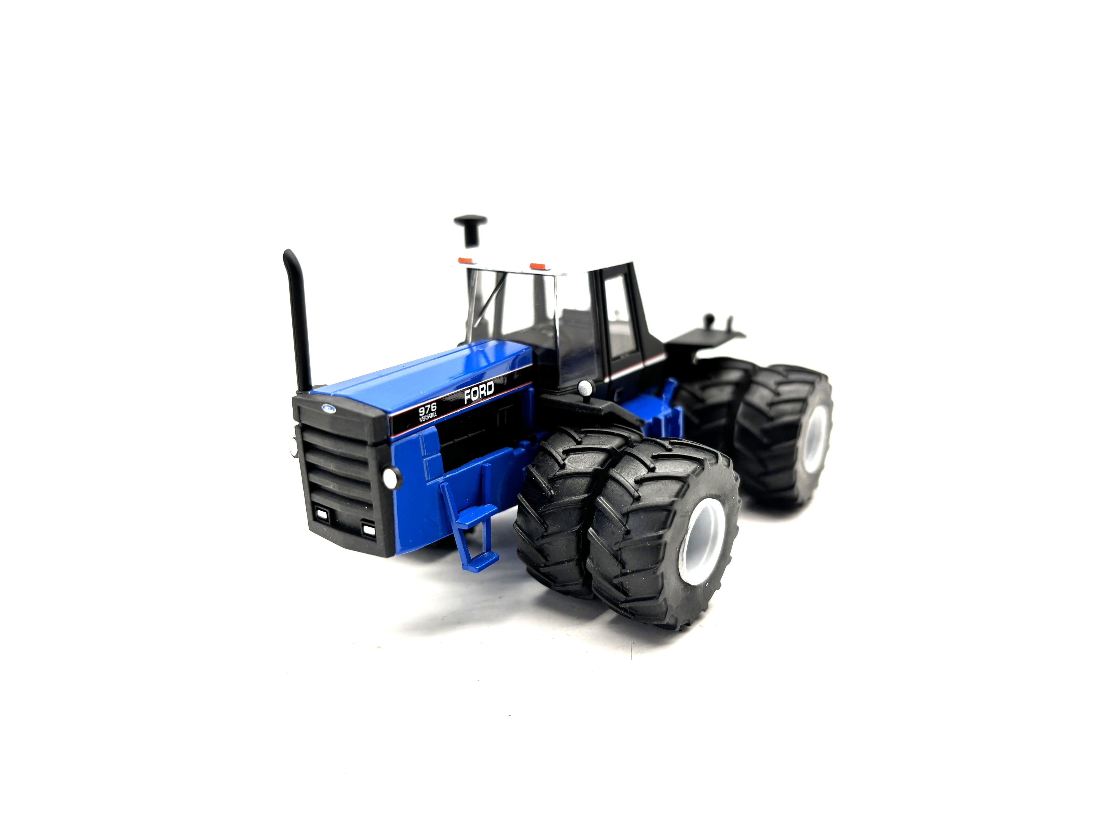 1/64 Ford Versatile 976