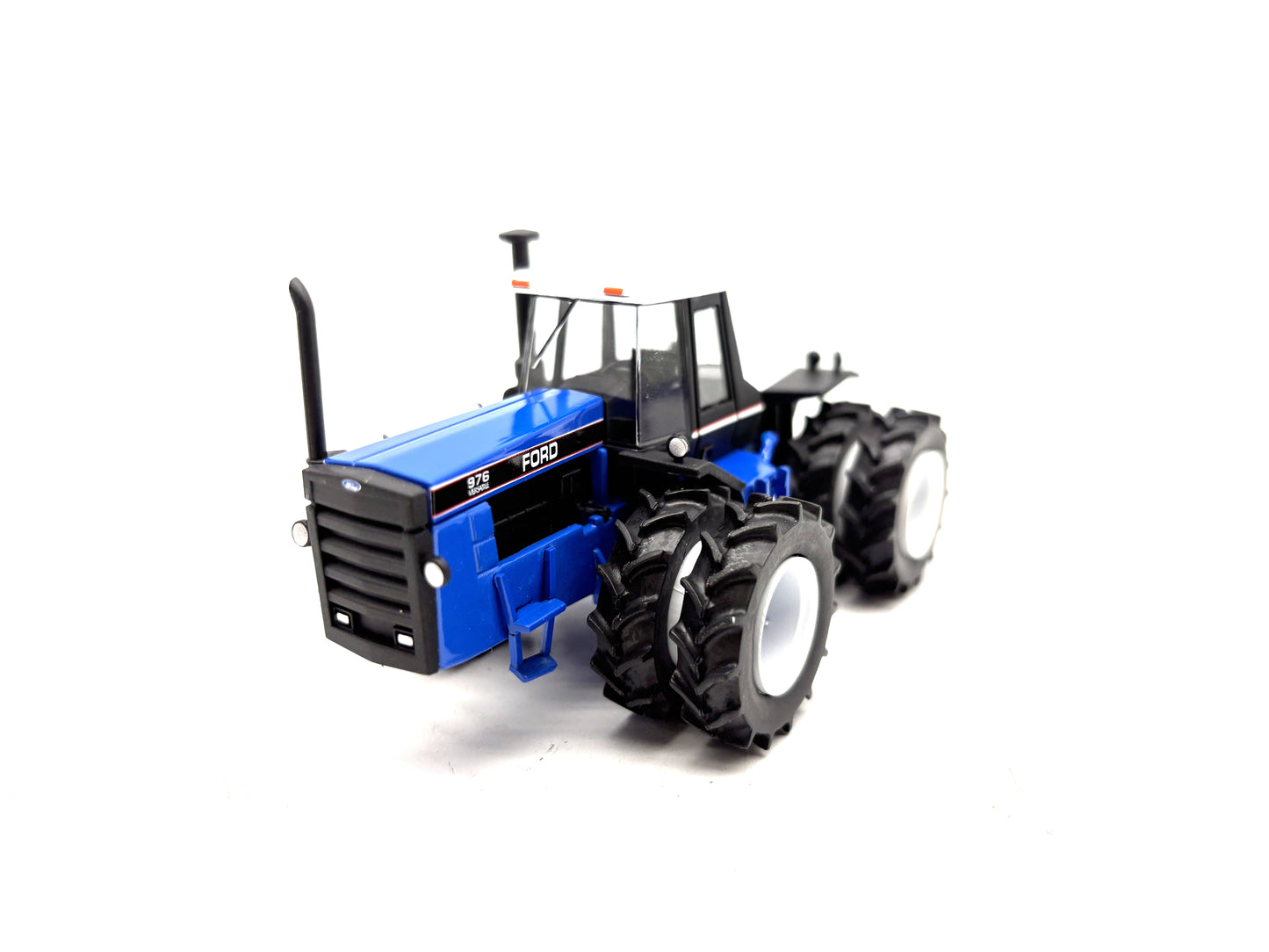 1/64 Ford Versatile 976
