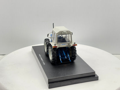 1/32 Ford 1174 County