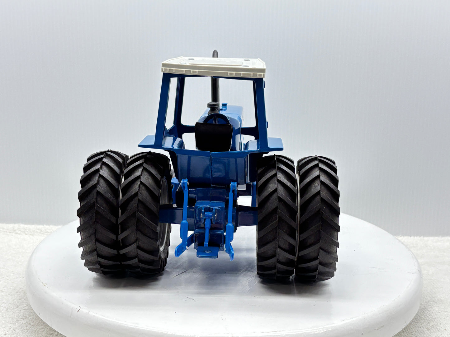 1/16 Ford 8730