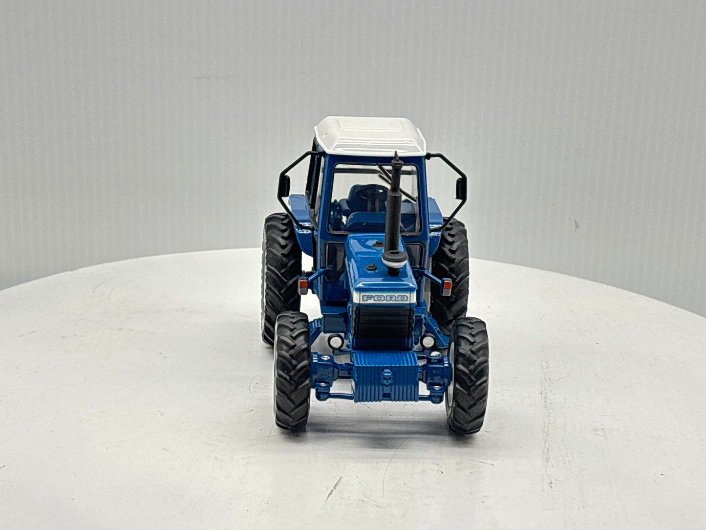 1/32  Ford TW-20
