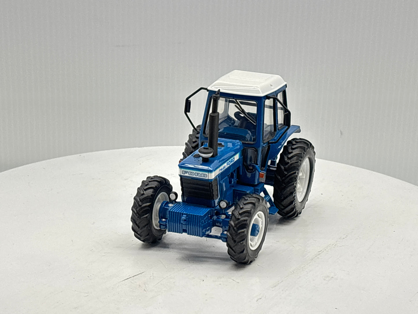 1/32  Ford TW-20