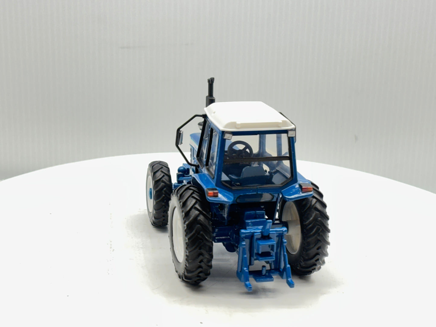 1/32  Ford TW-20