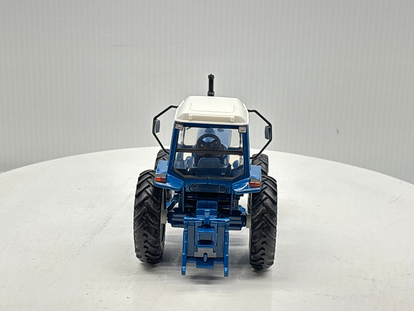 1/32  Ford TW-20