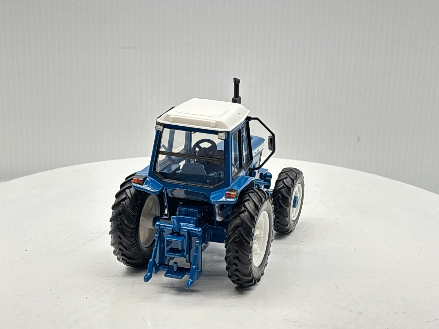 1/32  Ford TW-20
