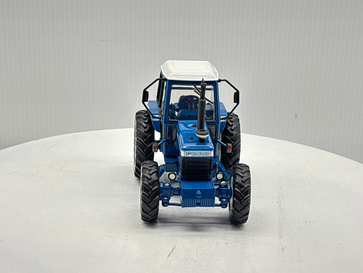 1/32  Ford TW-20