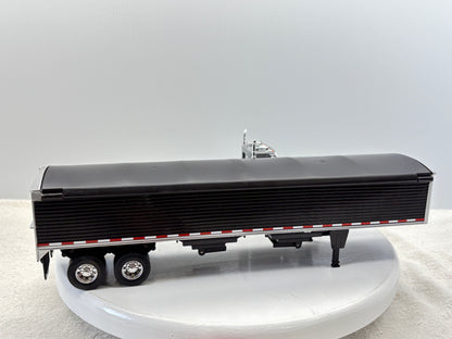 1/32 Freightliner 12250