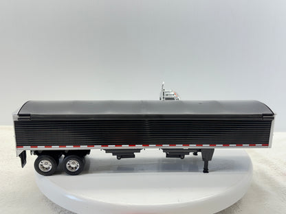 1/32 Freightliner 12250