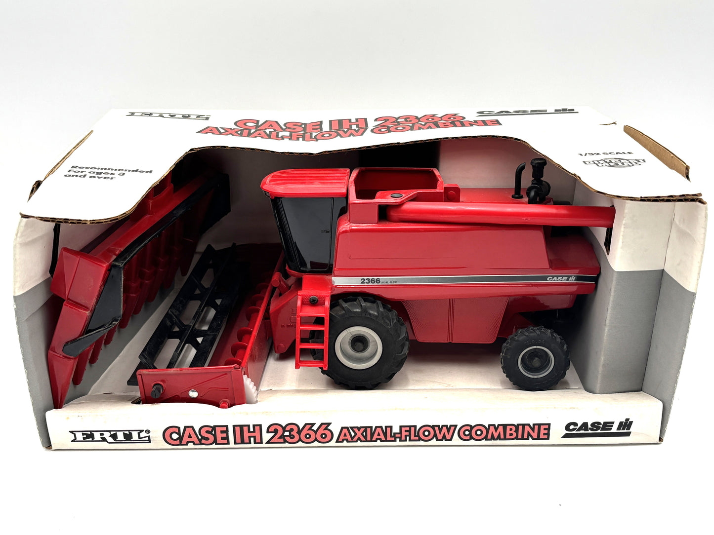 1/32 Case IH 2366