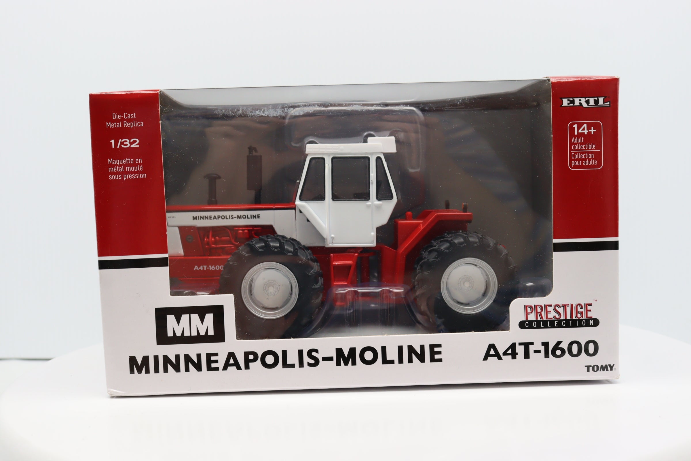 1/32 Minneapolis Moline A4T - 1600