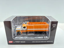 1/64 Chevrolet C65 Tandem Orange