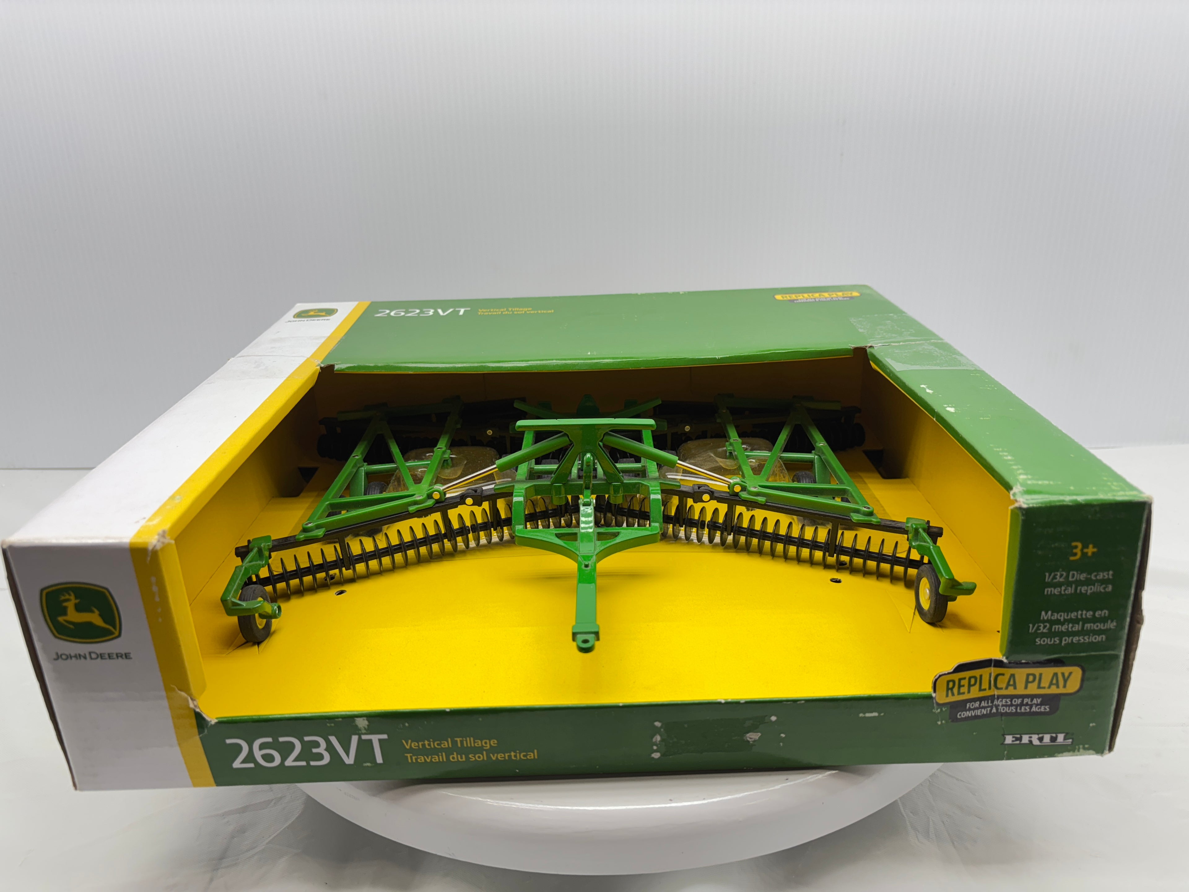 1/32 John Deere 2623 UT