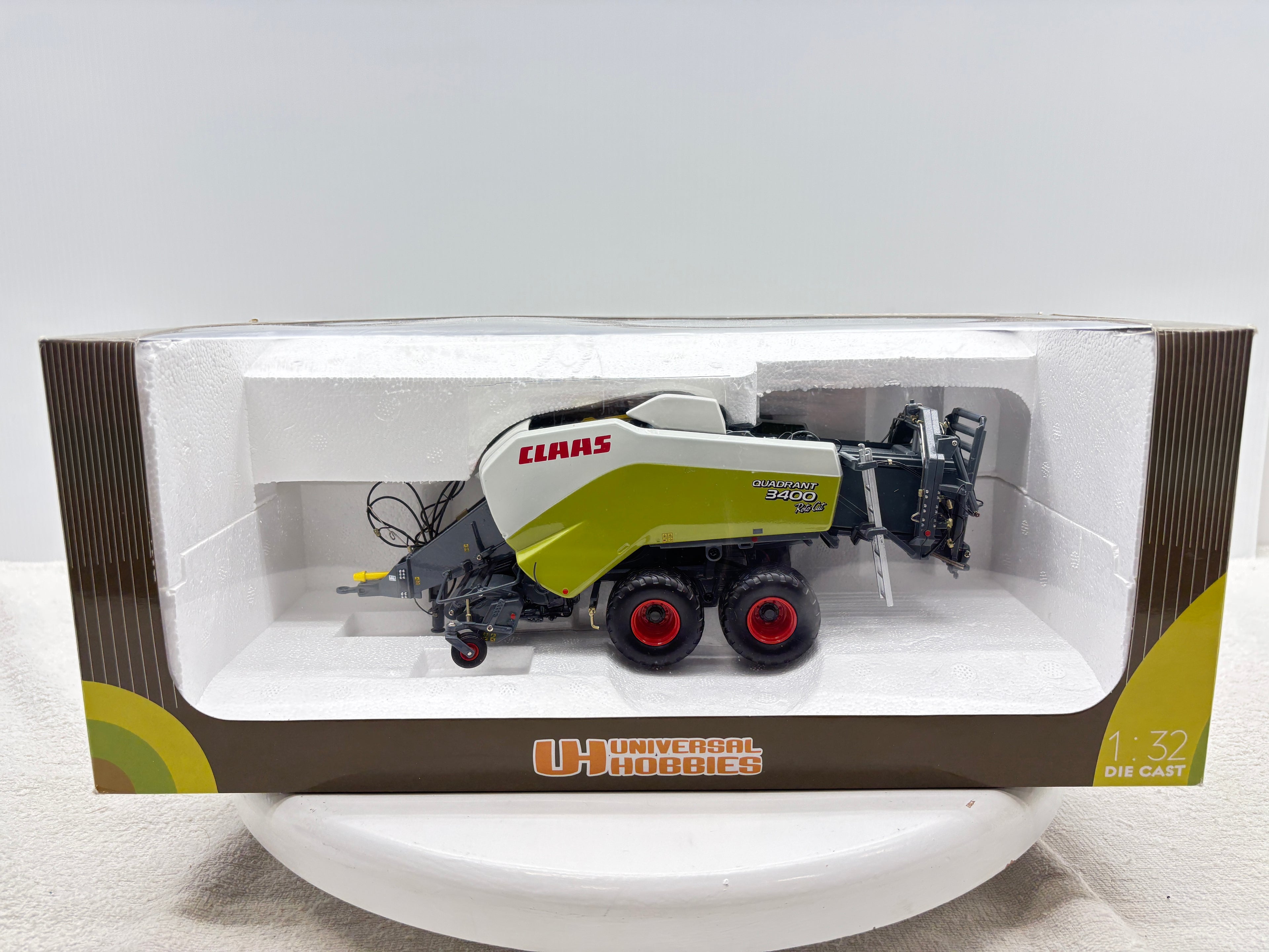 1/32  Claas Quadrant 3400 Roto Cut