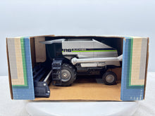 1/24 Deutz-Allis Gleaner R6 Green Stripe