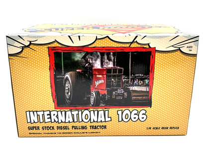 1/16 International 1066 ''Super Rooster'' Pulling tractor