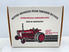 1/16 International Farmall 806 WMSTR