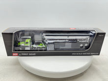 1/64 Kenworth W990 Day Cab (Green-Black)