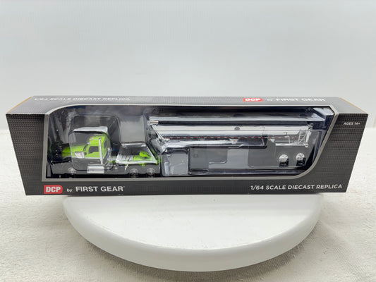 1/64 Kenworth W990 Day Cab (Green-Black)