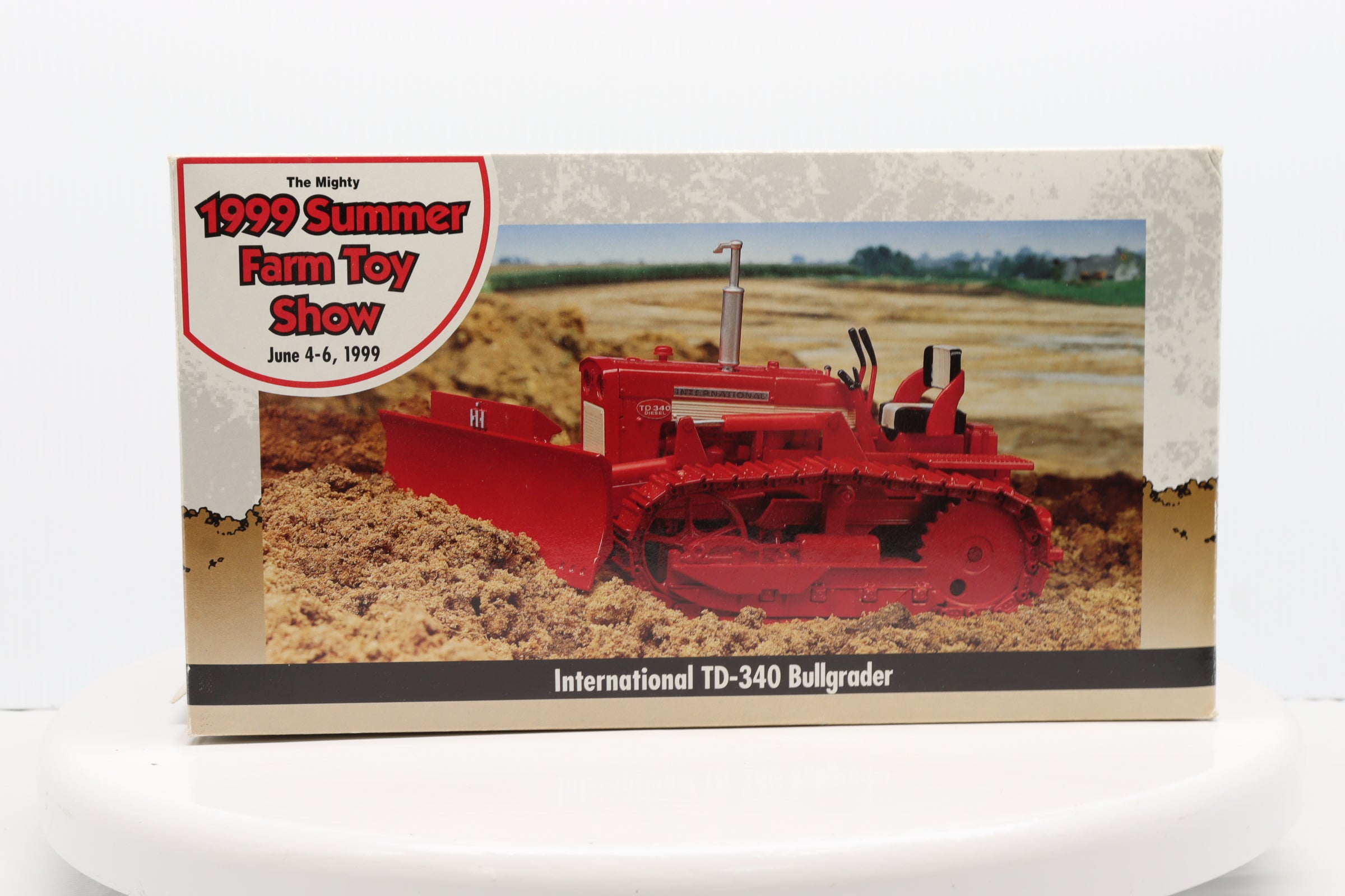 1/16 International Bullgrader TD-340