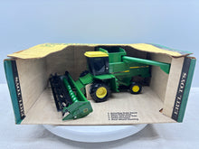 1/28 John Deere Titan