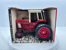 1/16 International 1586