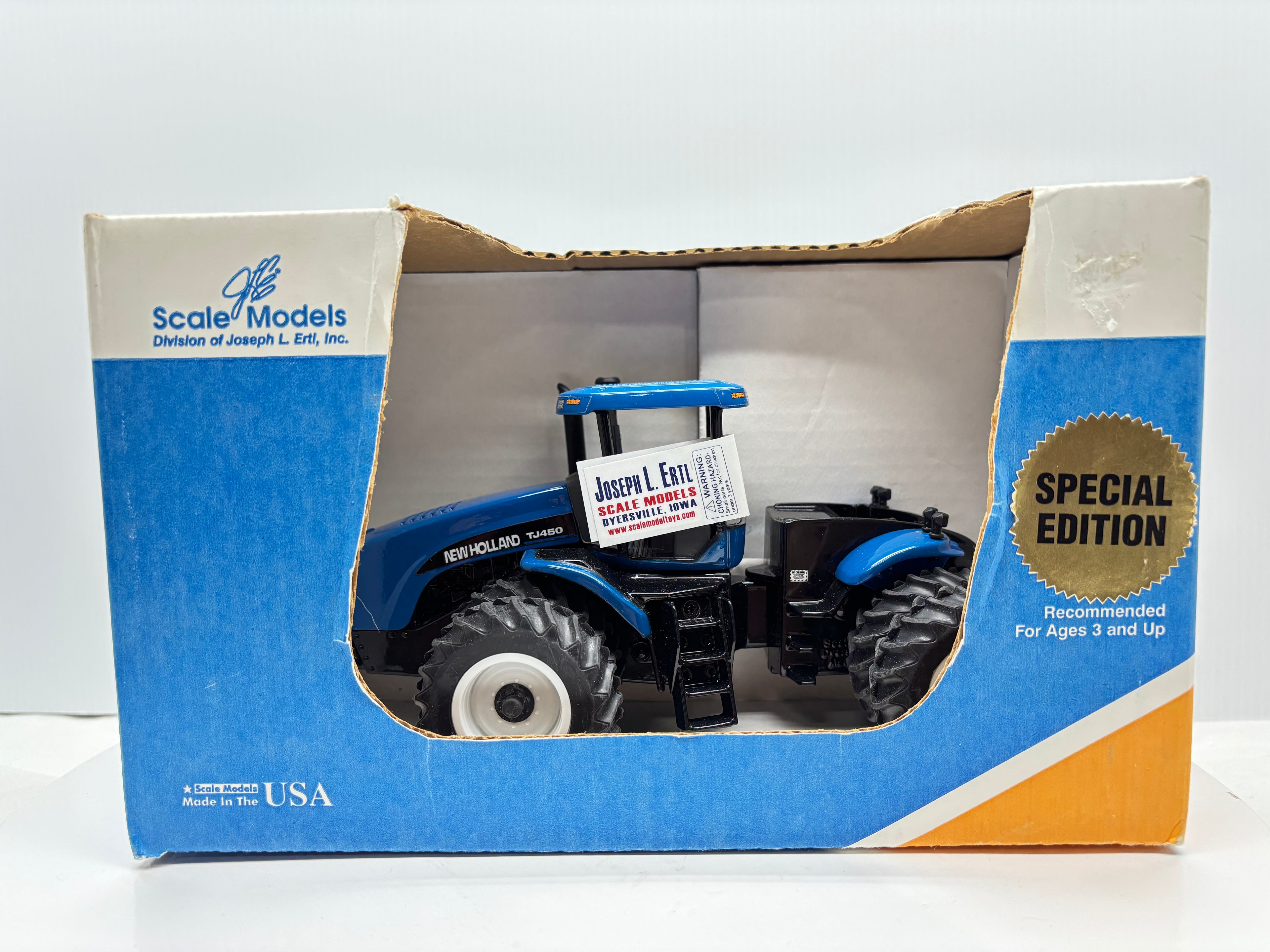1/32 New Holland TJ450