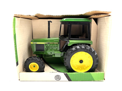 1/16 John Deere 2755 Utility