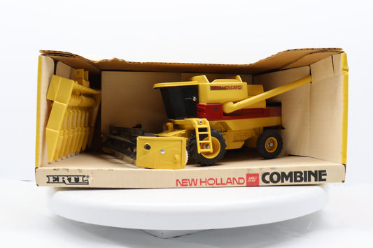 1/32 New Holland TR96