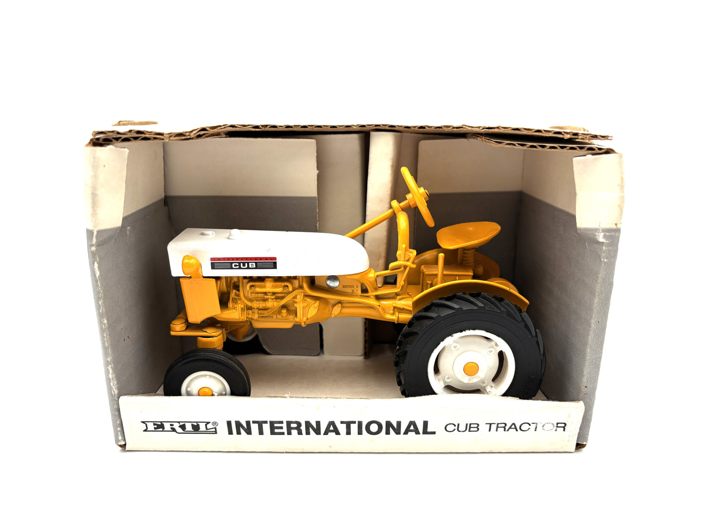1/16 International Cub