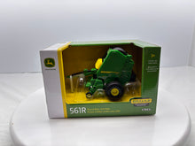 1/32 John Deere 561R