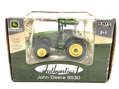 1/64 John Deere 8530 Authentics #1