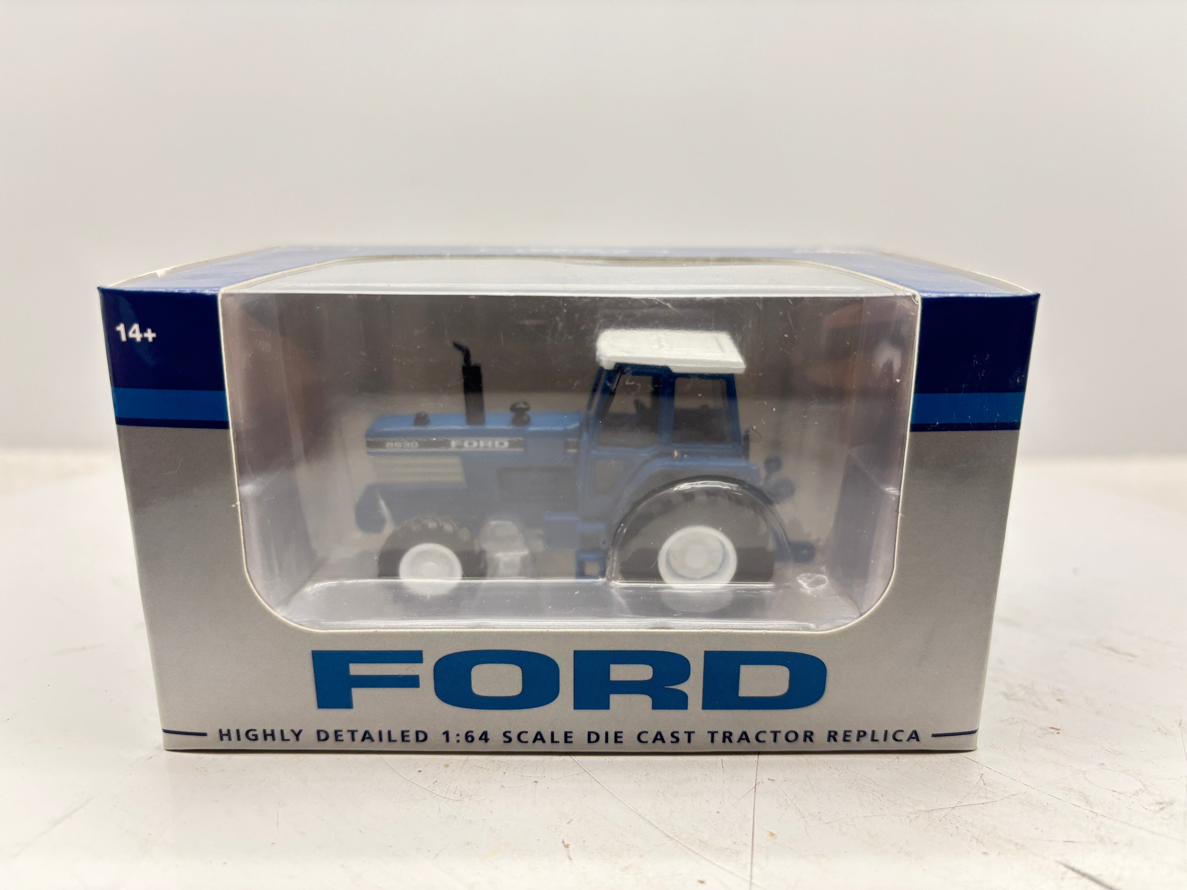 1/64 Ford 8830 2wd