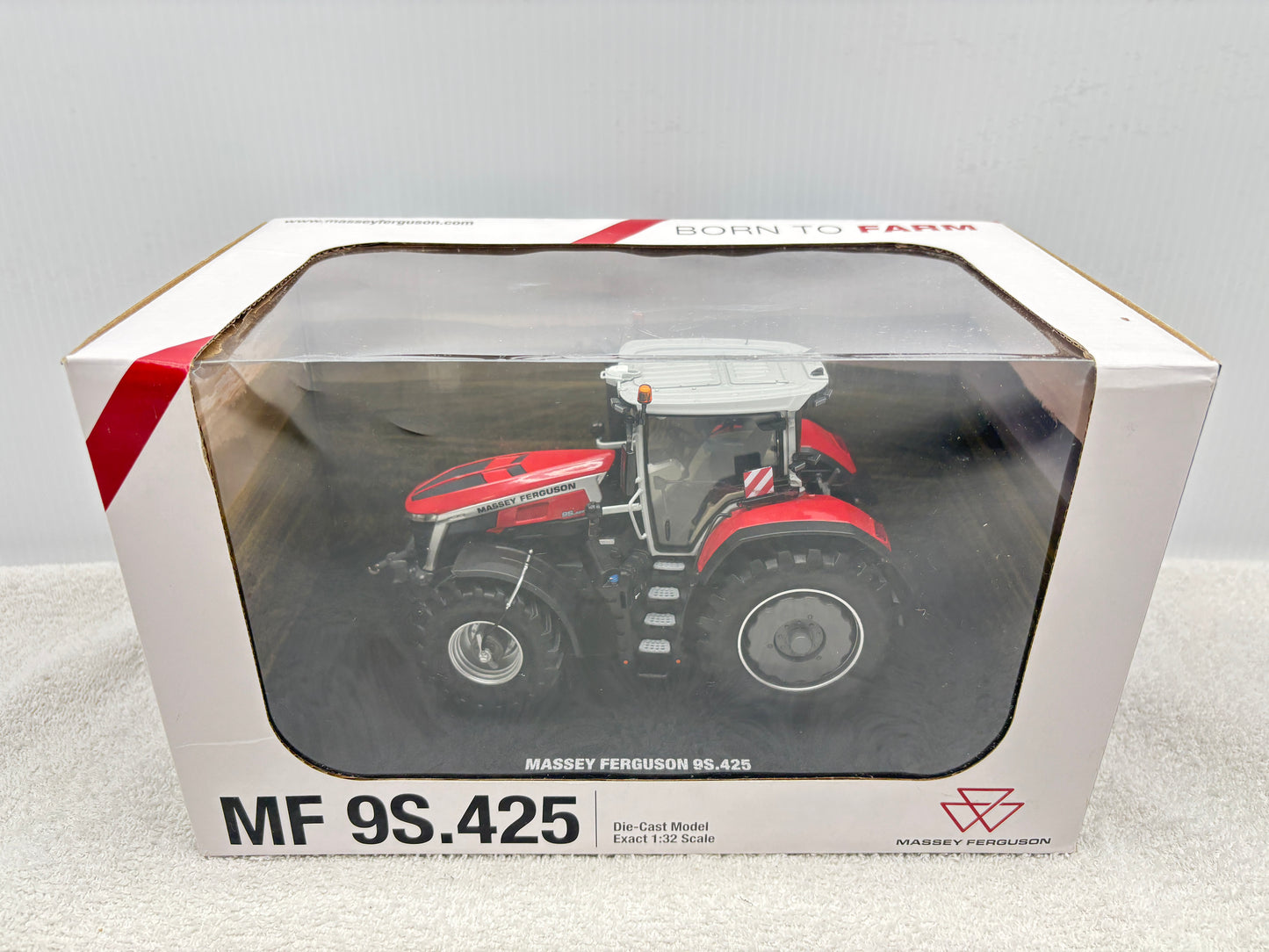 1/32 Massey Ferguson 9S.425 Agritechnica