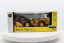 1/50 John Deere 944 X-Tier