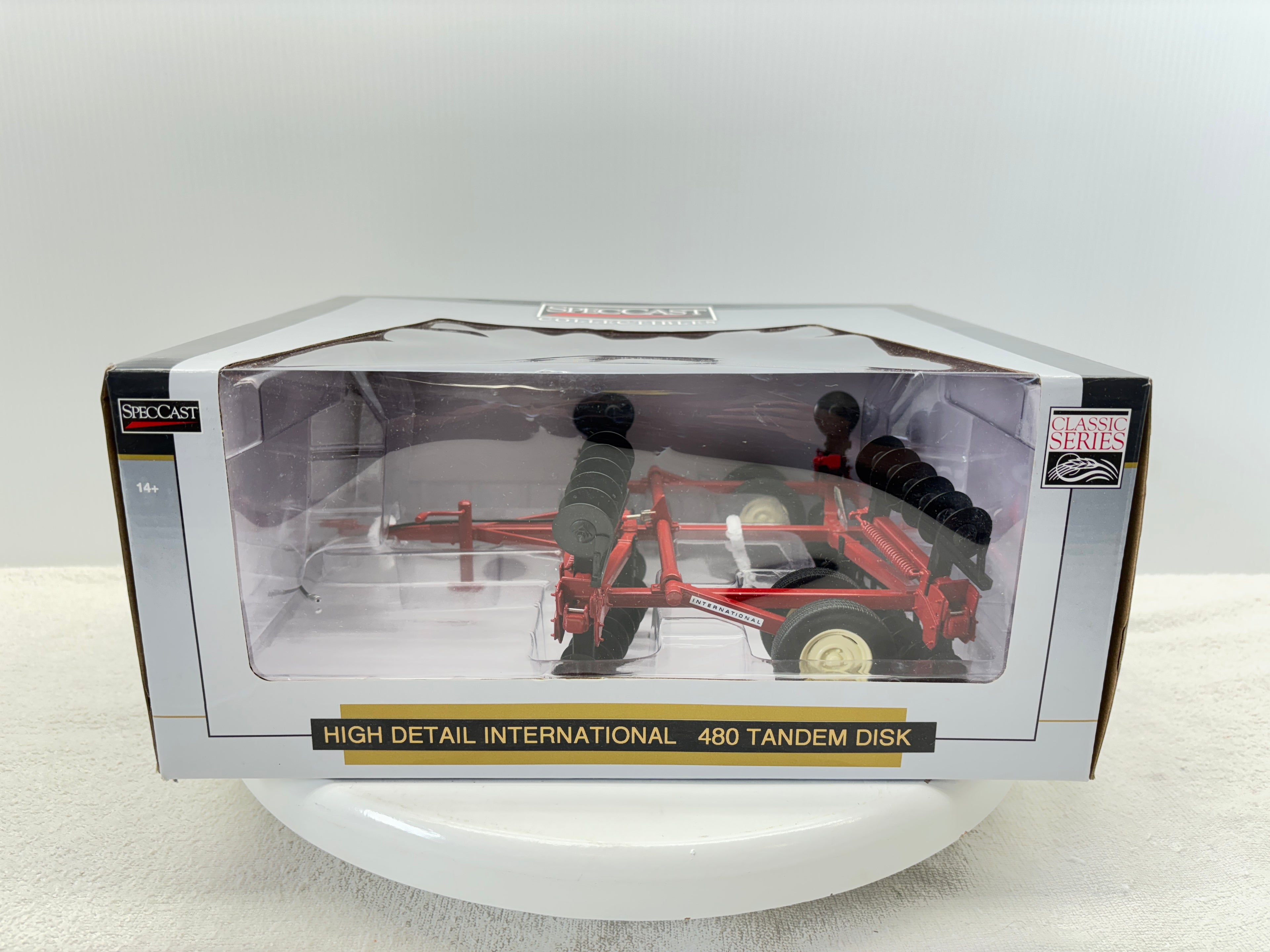 1/16 International 480 Custom