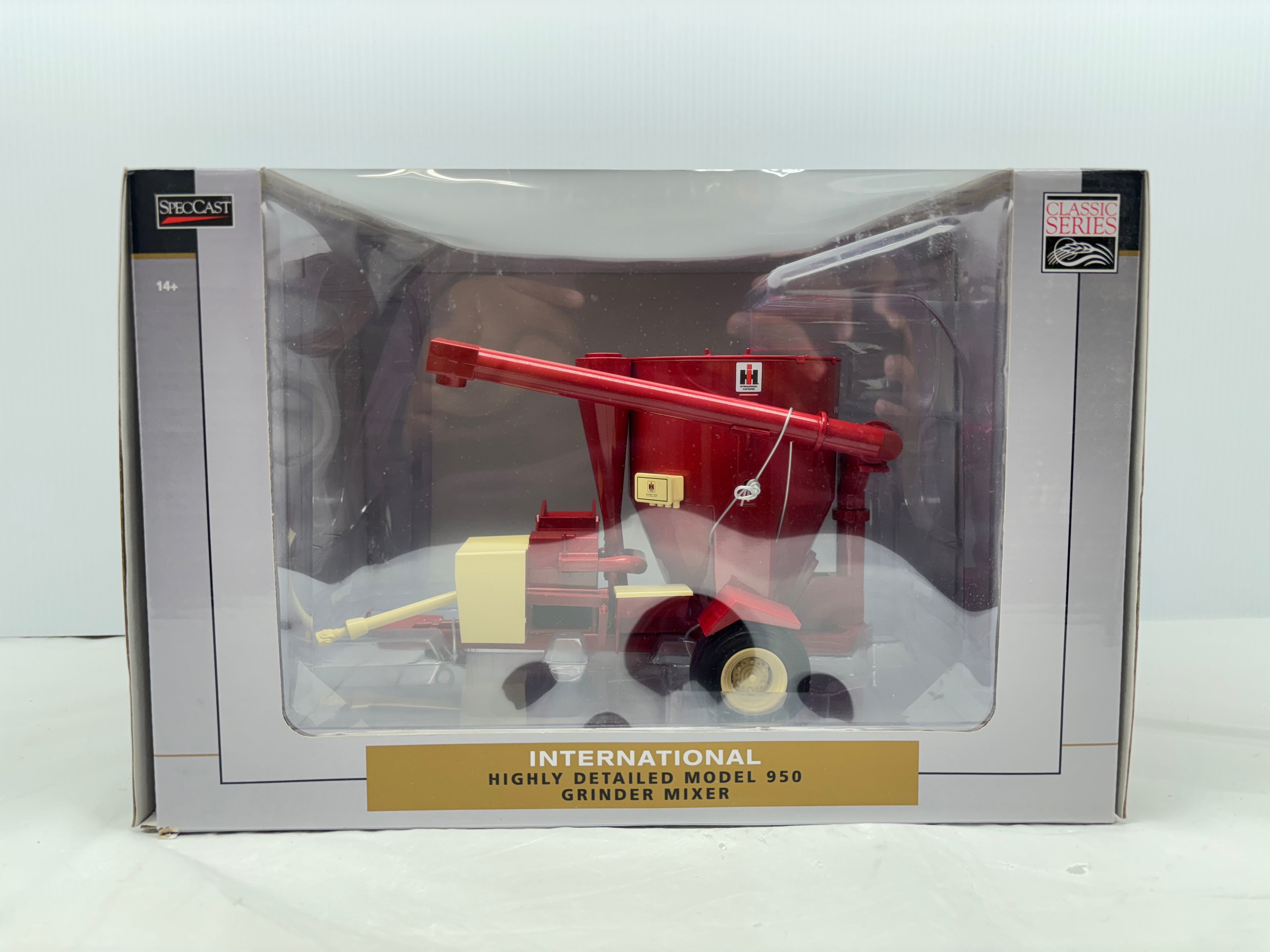 1/16 International 950