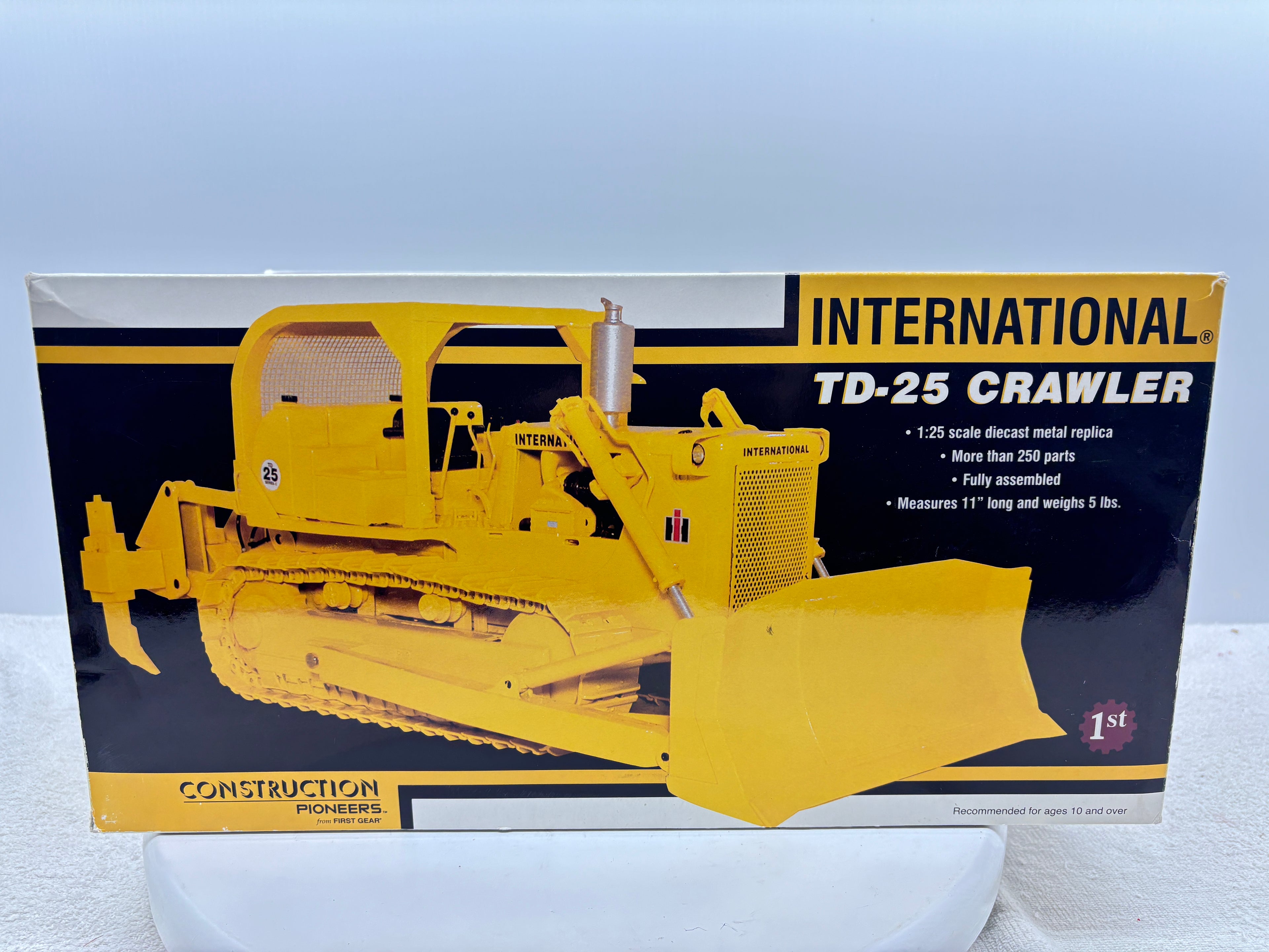 1/25 International TD-25