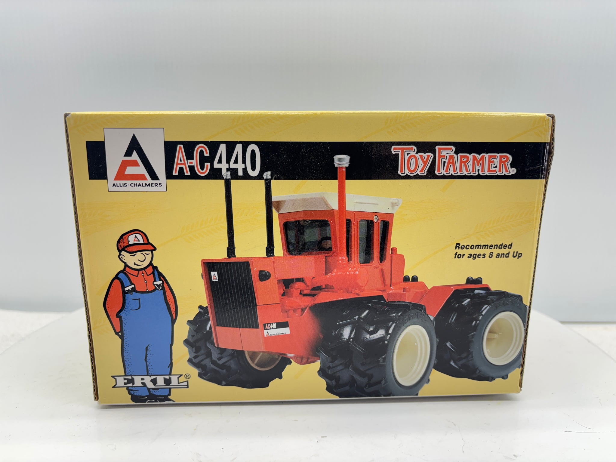 1/32 Allis-Chalmers 440 Toy Farmer Duals