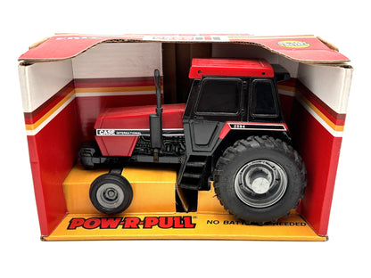 1/32 International 2594 Pow-R-Pull