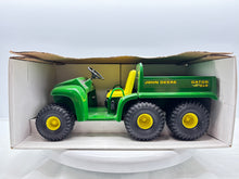 1/8 John Deere Gator 6x4