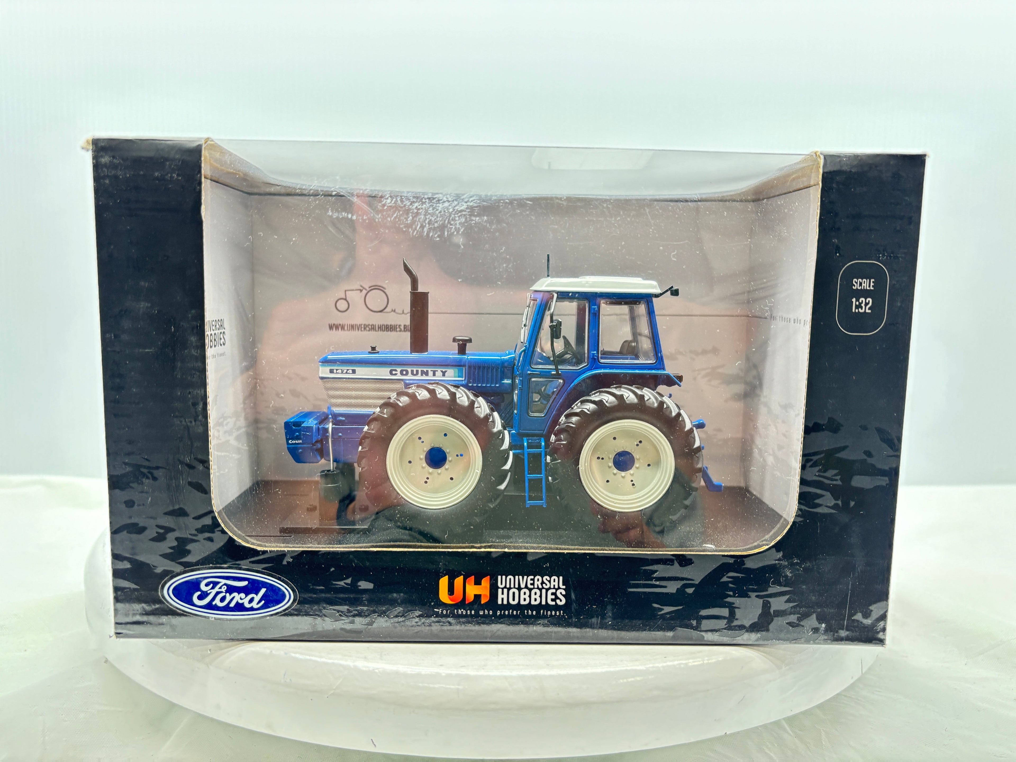 1/32 Ford 1474 County