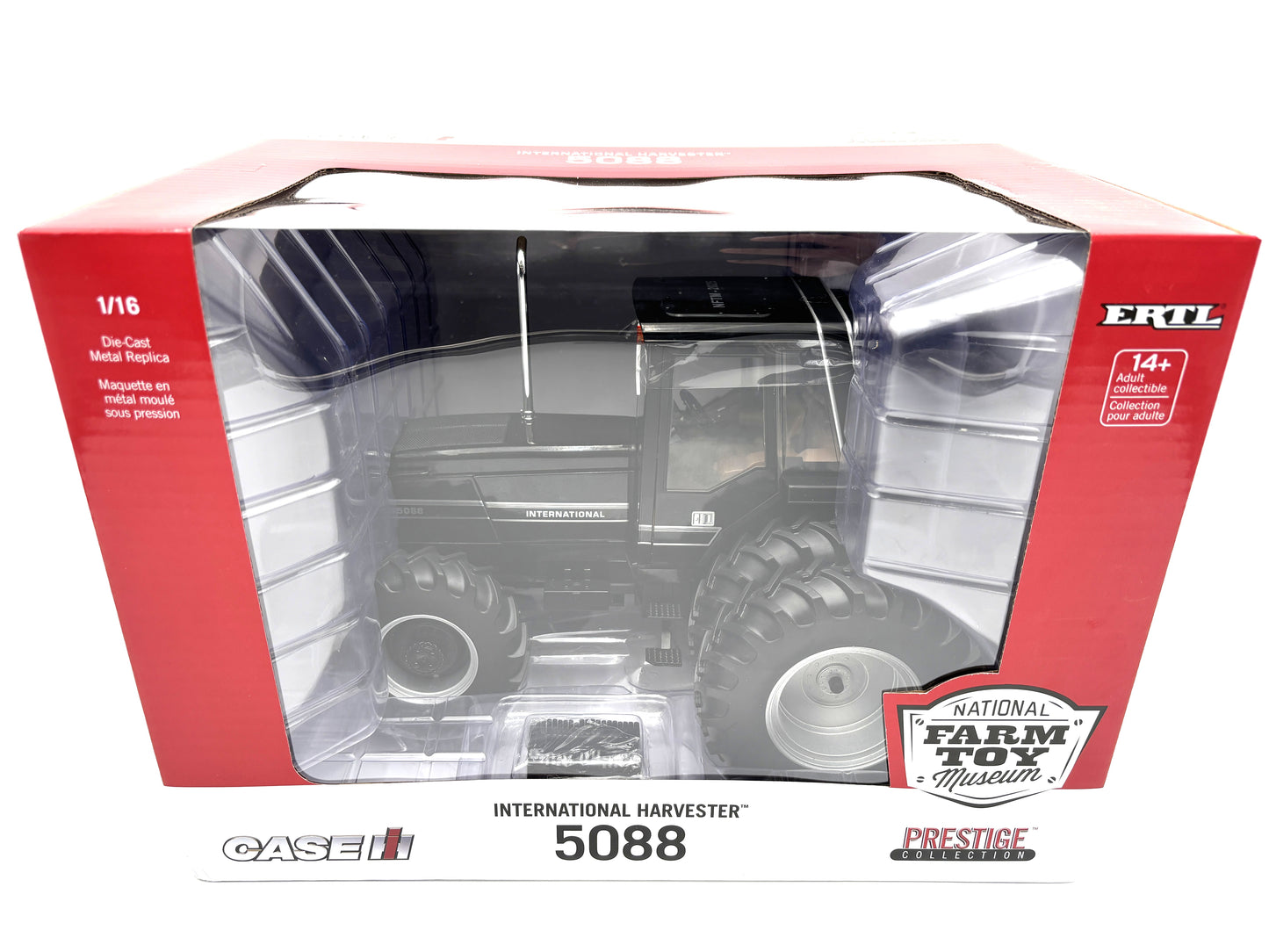 1/16 International 5088 Black Chase