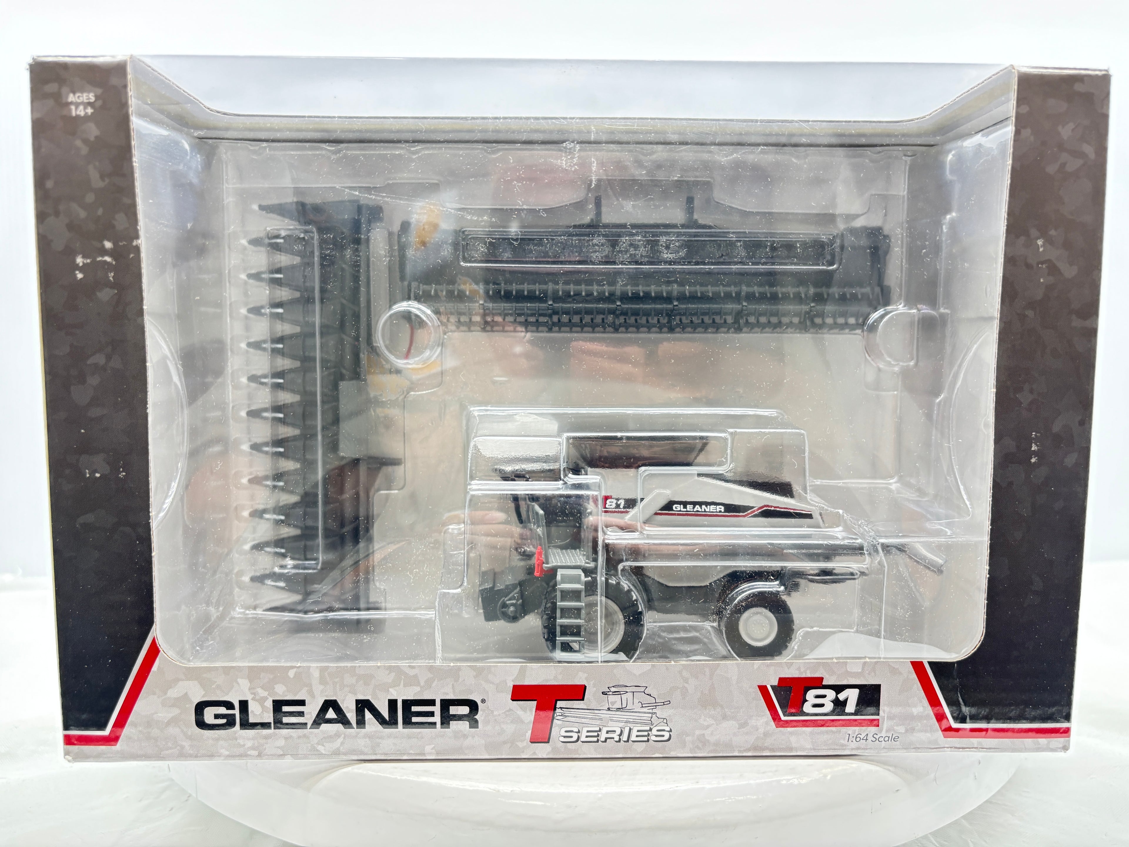 1/64 Gleaner T81