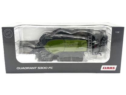 1/32 Claas Quadrant 5300FC "Night Edition"