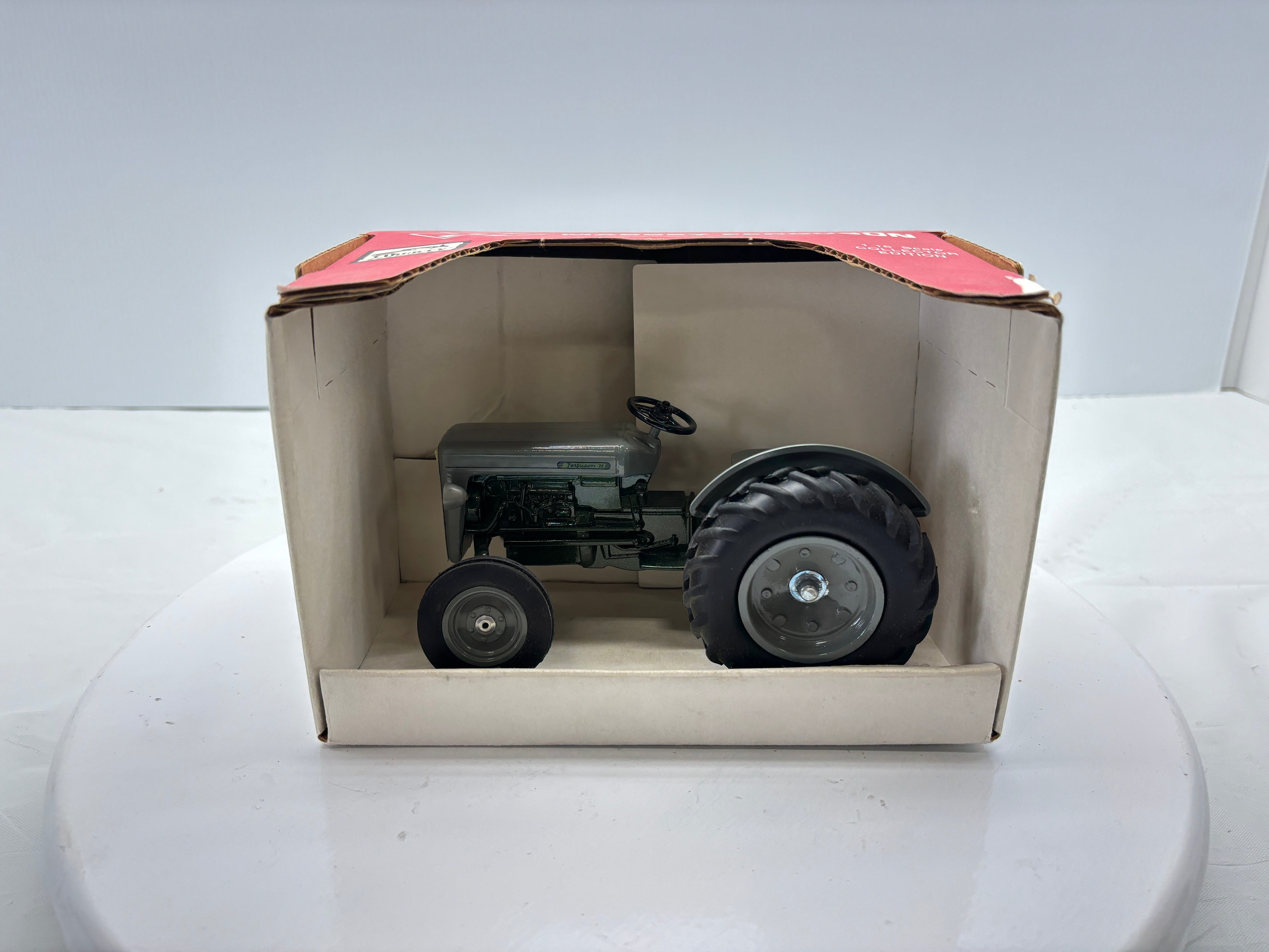 1/16 Ferguson 35 Green Belly